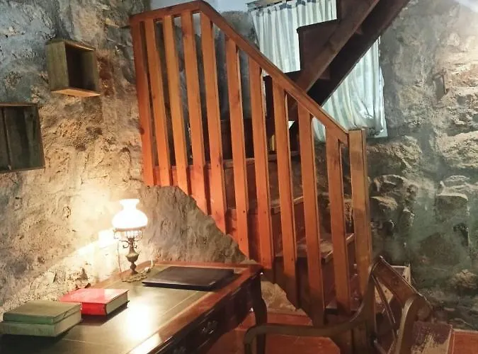 Molino Cascada De Caldas De Reyes בית נופש